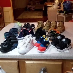 Toddler tennis shoe